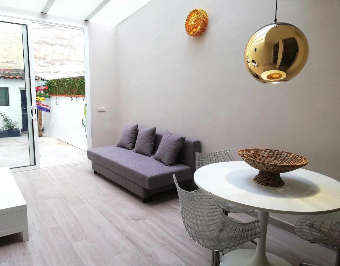 Mazi Apartments Chic Badalona Exteriör bild