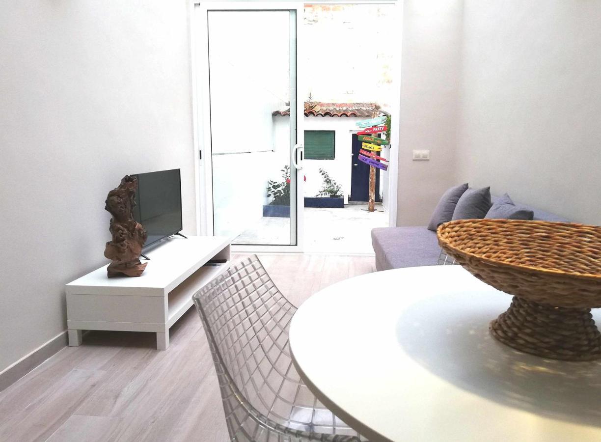 Mazi Apartments Chic Badalona Exteriör bild